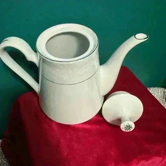 Crown Ming Crochet Coffee - Picture 9 of 9